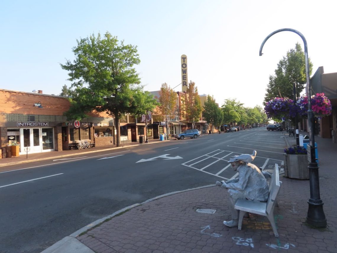 10 American Towns That Look Peaceful Until You Live There