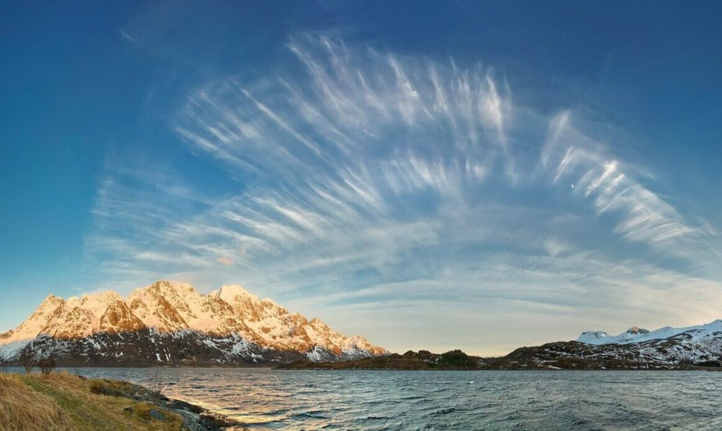 Experience the wild beauty of the Lofoten Islands