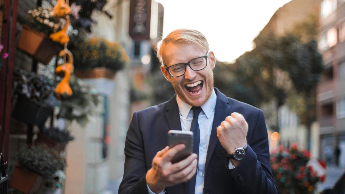 8 Sources of Happiness You’ve Been Ignoring, But They Were Right in Front of You