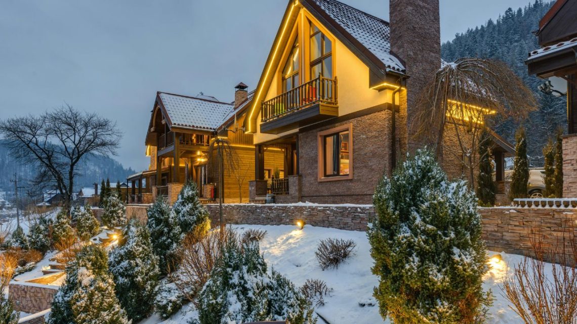 9 Mountain Towns That Take Your Breath Away