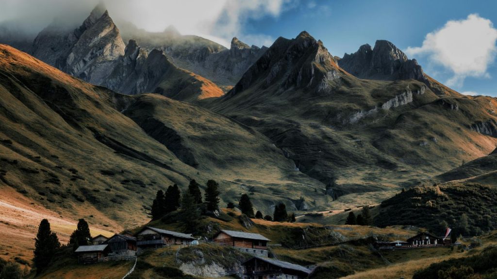 9 Places That Feel Strangely Familiar Even on Your First Visit (And You Can’t Explain Why)9 Places That Feel Strangely Familiar Even on Your First Visit (And You Can’t Explain Why)