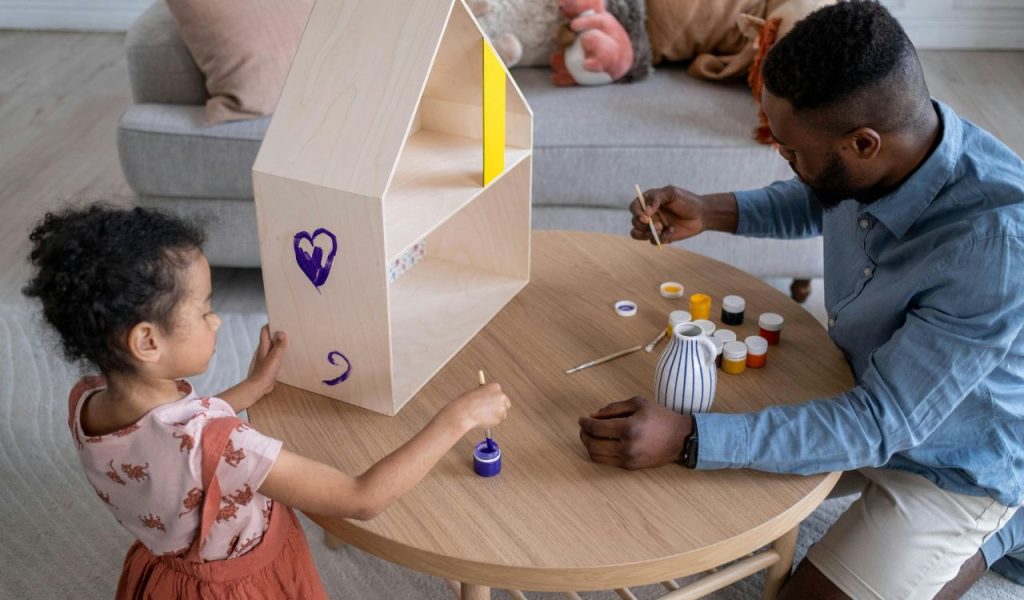 Following Rigid Gender Roles at Home