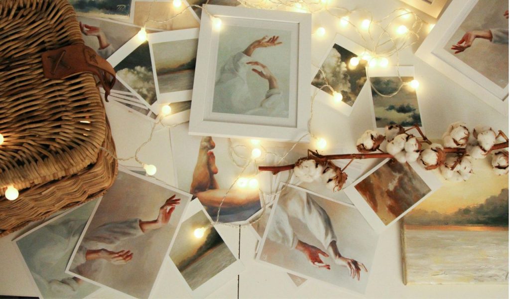 Highlight Artwork with Picture Lights