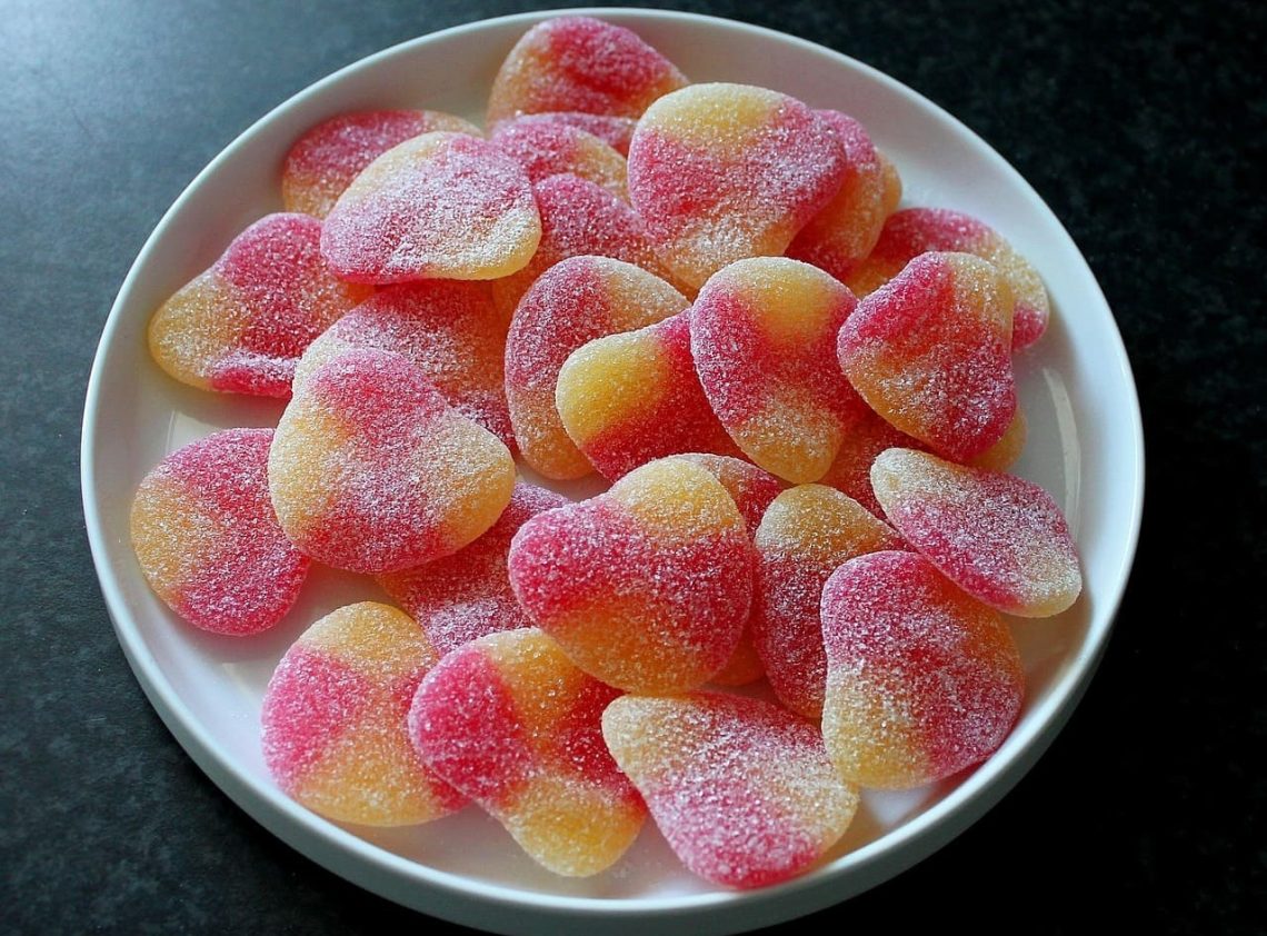 8 School Lunches That 90s Kids Couldn’t Stop Talking About