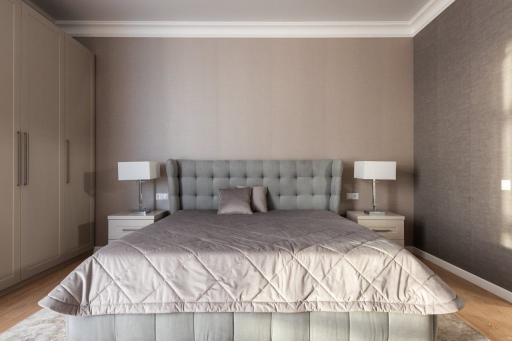 Keep the Color Palette Calm and Simple