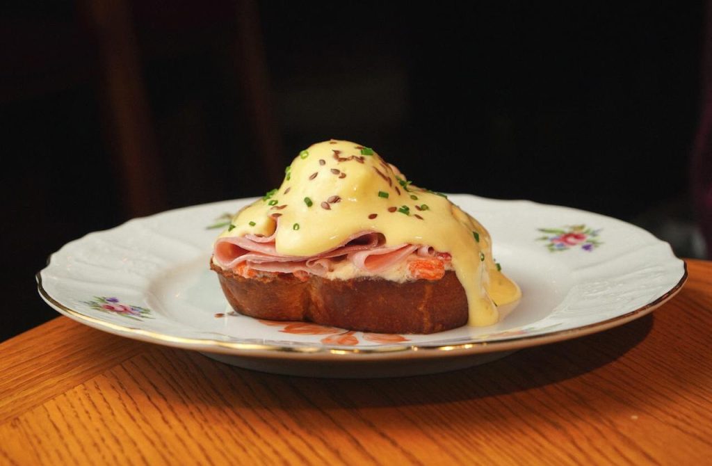Ham and Banana Hollandaise