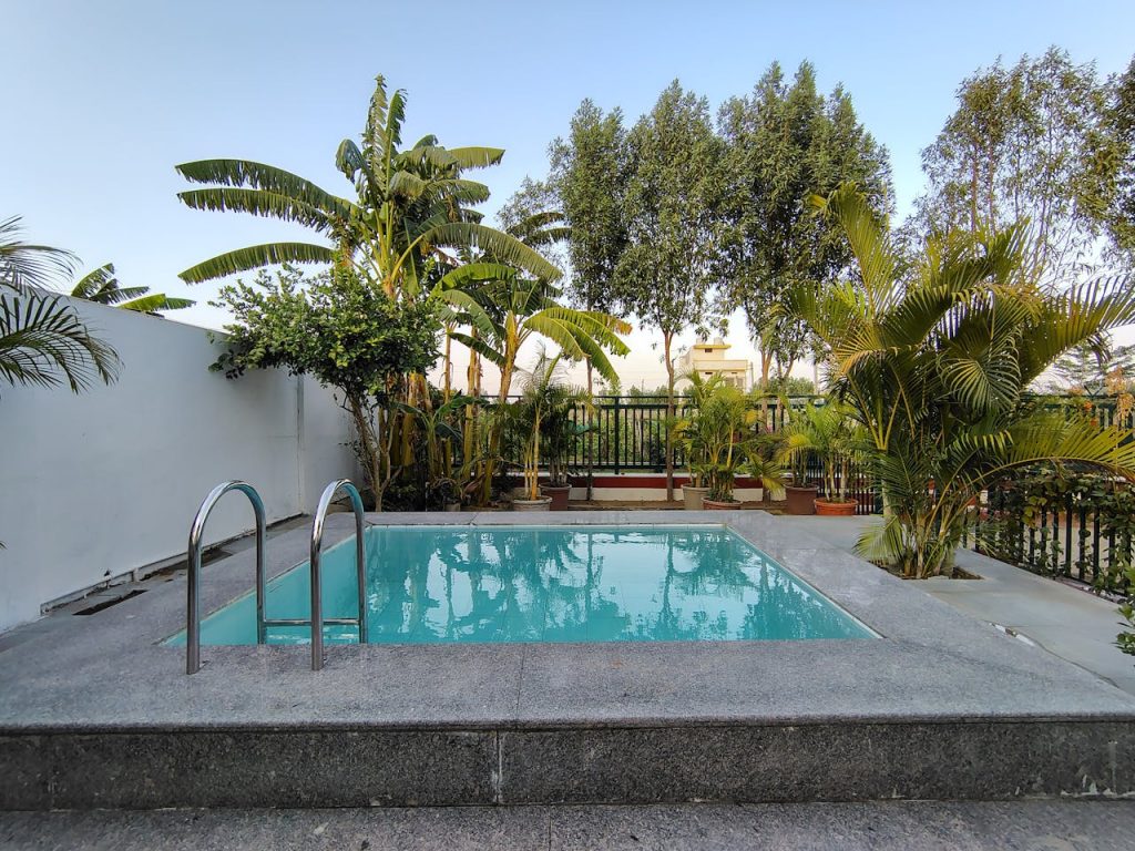 HIGH-MAINTENANCE FEATURES