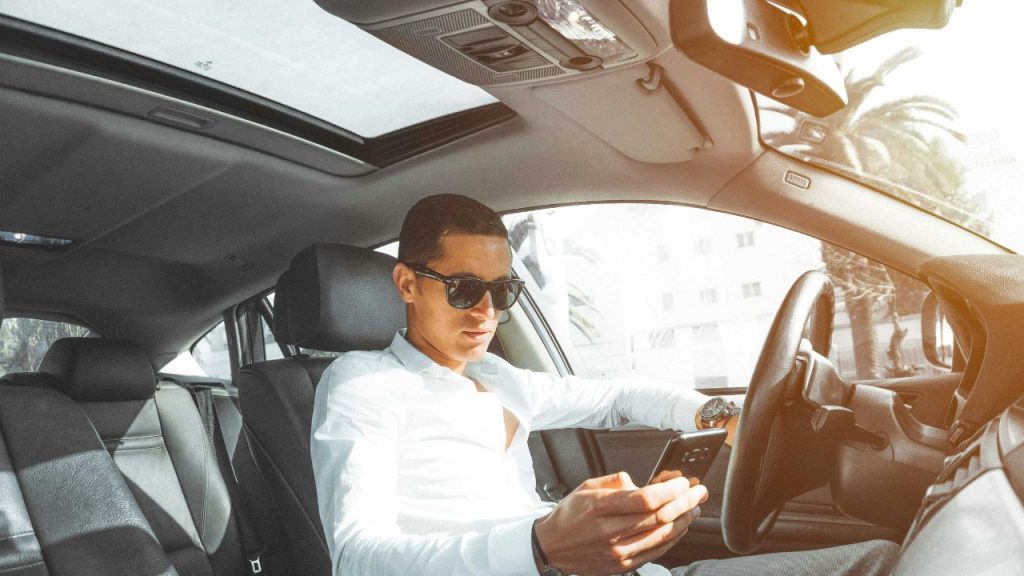 7 Tiny Distractions That Are Actually Gifts in Disguise You Might Be Ignoring