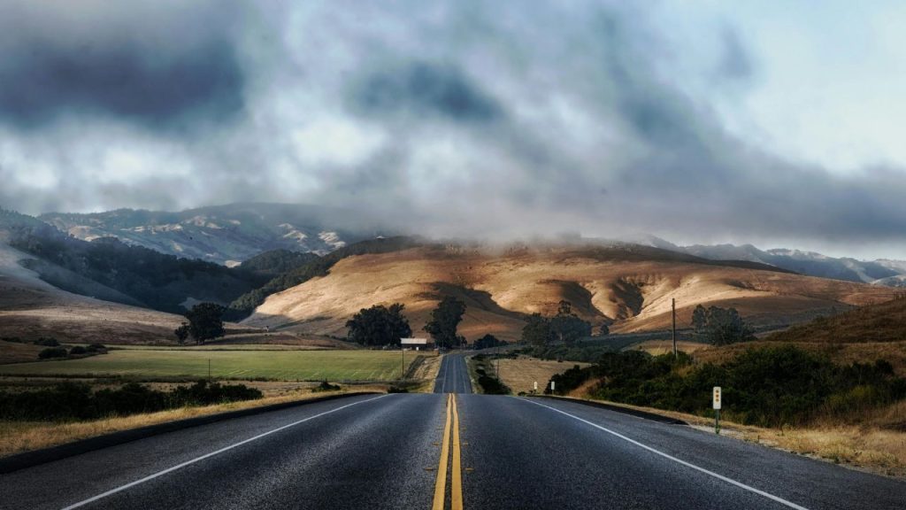 9 Roads That Feel Like the Start of a Movie From the Very First Mile