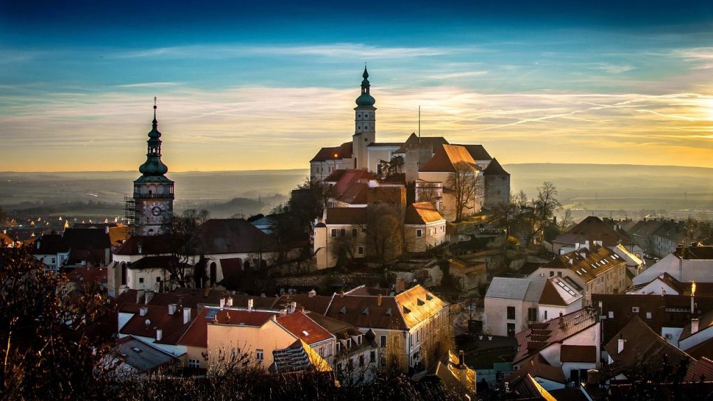 mikulov, city, castle, old town, old buildings, tower, steeple, nature, buildings, historic, historical, monument, landmark, tourist attraction, urban, sunset, sunrise, scenic, czech republic
